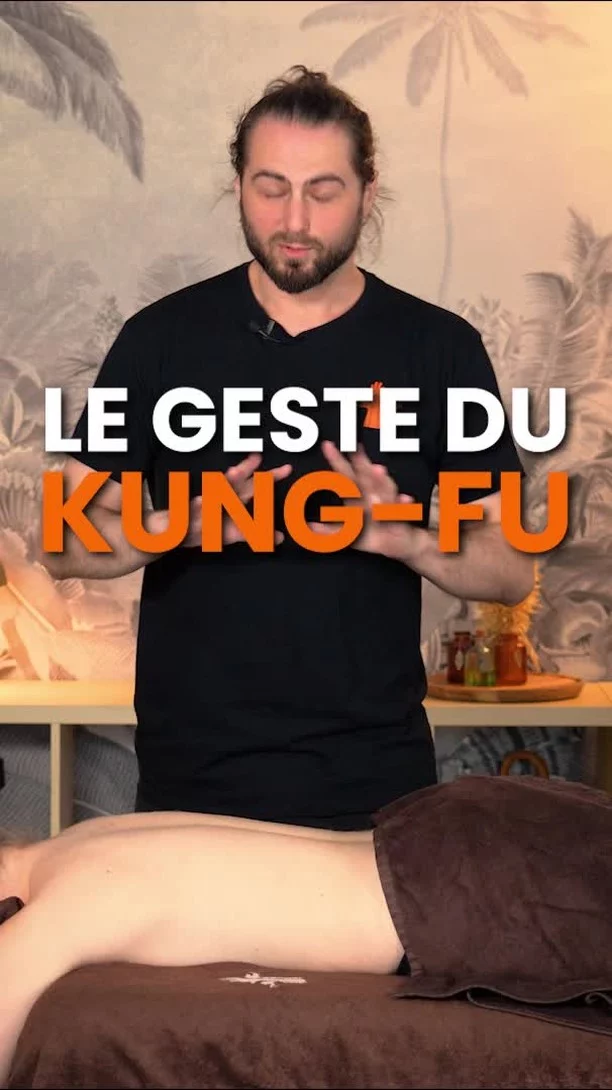 🥋 Aujourd’hui, David (onirya__) nous montre le geste du kung-fu,
un mouvement issu du massage suédois 💆‍♂️

Puissant, précis et réalisé avec les avant-bras,
ce geste est parfait pour relâcher les tensions profondes 💪

🎥 Et restez bien connectés…
Une vidéo sur les erreurs à éviter pendant ce geste arrive très bientôt 🔍

#temana #ecoledemassage #massagesuedois #massagedeep #kungfumassage #gestemassage #avantbras #formationmassage #massagebienetre #apprentimasseur

📩 contact@temana.fr
📞 05 61 84 42 44
🌐 temana.fr